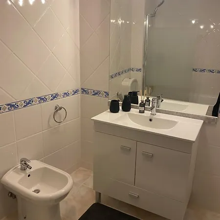Nyoppusset Hus Med Stor Uteplass I Nydelige * Αλμπουφέιρα