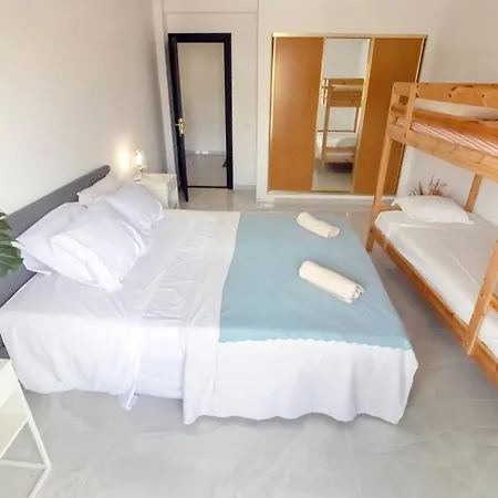 Nyoppusset Hus Med Stor Uteplass I Nydelige Σπίτι διακοπών Αλμπουφέιρα