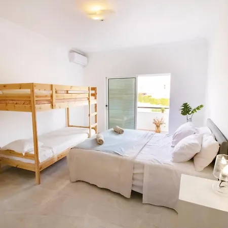 Σπίτι διακοπών Nyoppusset Hus Med Stor Uteplass I Nydelige