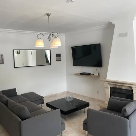 Moderne Og Familievennlig I Totalrenovert Til Juni 2026 Nye Bilder Kommer Snart *